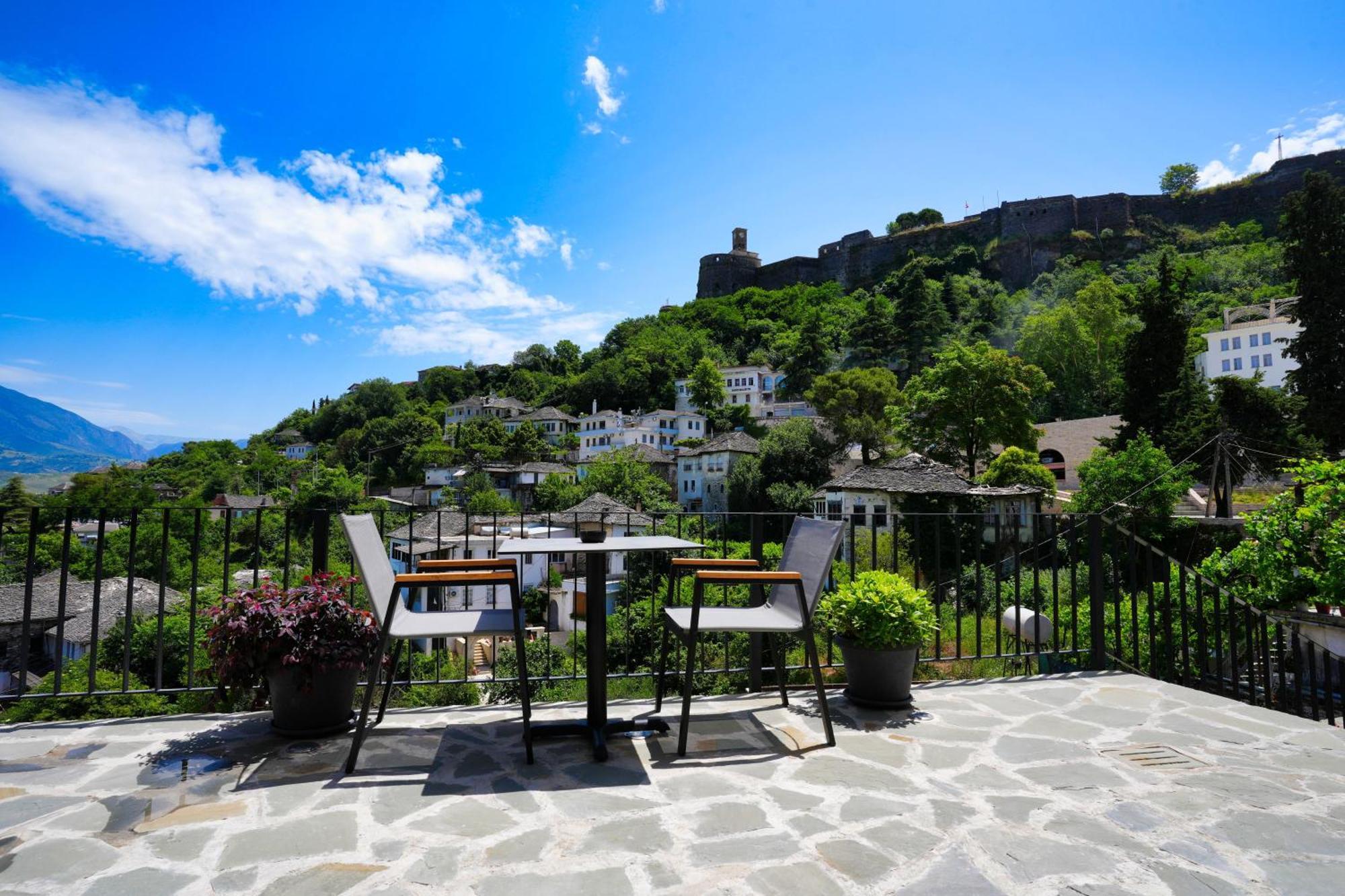 Castlefront Villa Gjirokastër Exteriér fotografie